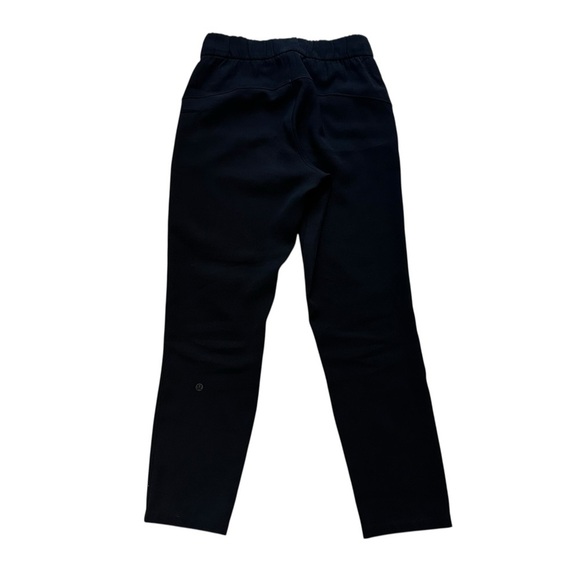 Lululemon On The Fly Pant *Woven 27" Sweatpants Cropped Black Size 2 Extra Small - Picture 4 of 6